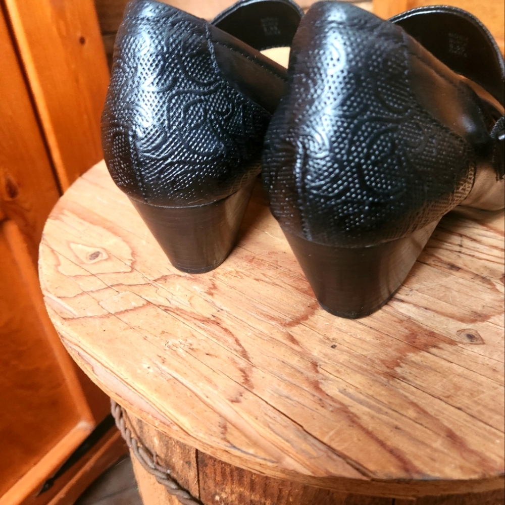 EARTH- NOBLE BLACK SMOOTH & EMBOSSED LEATHER MAY JANE COMFORT HEELS-SIZE 8.5 - Picture 4 of 7